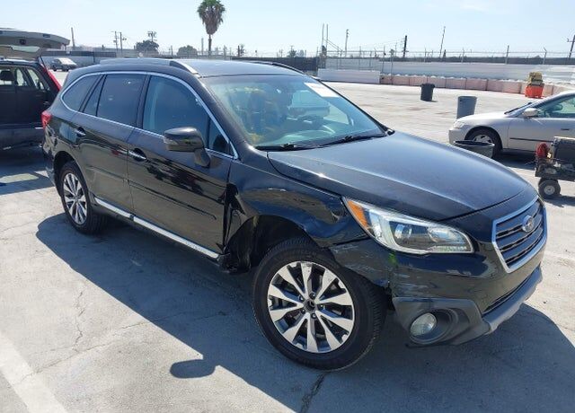 2017 SUBARU Outback