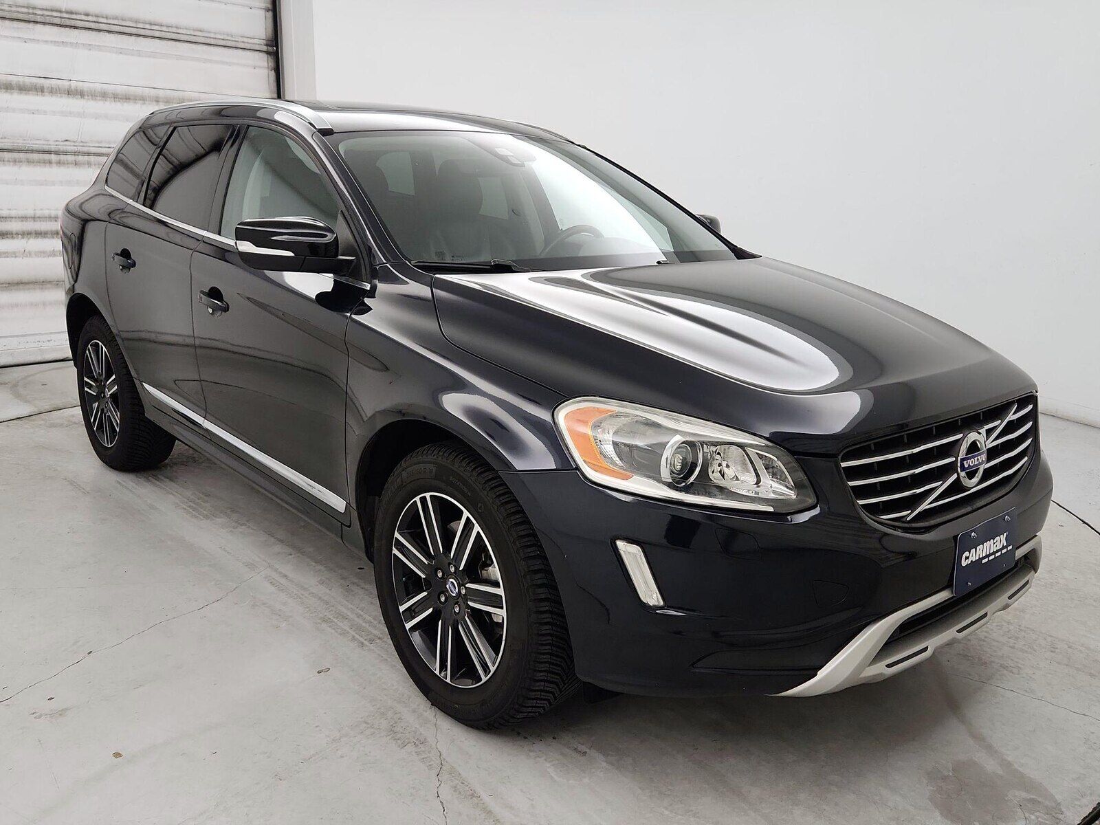 2017 VOLVO XC60