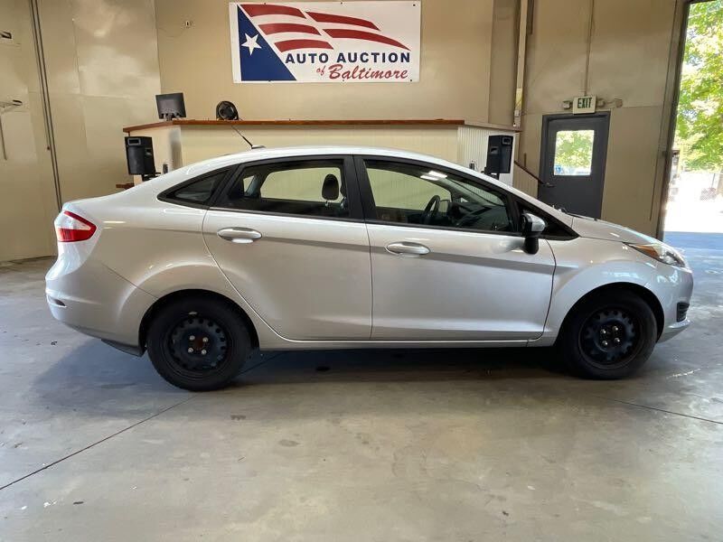 2016 FORD Fiesta