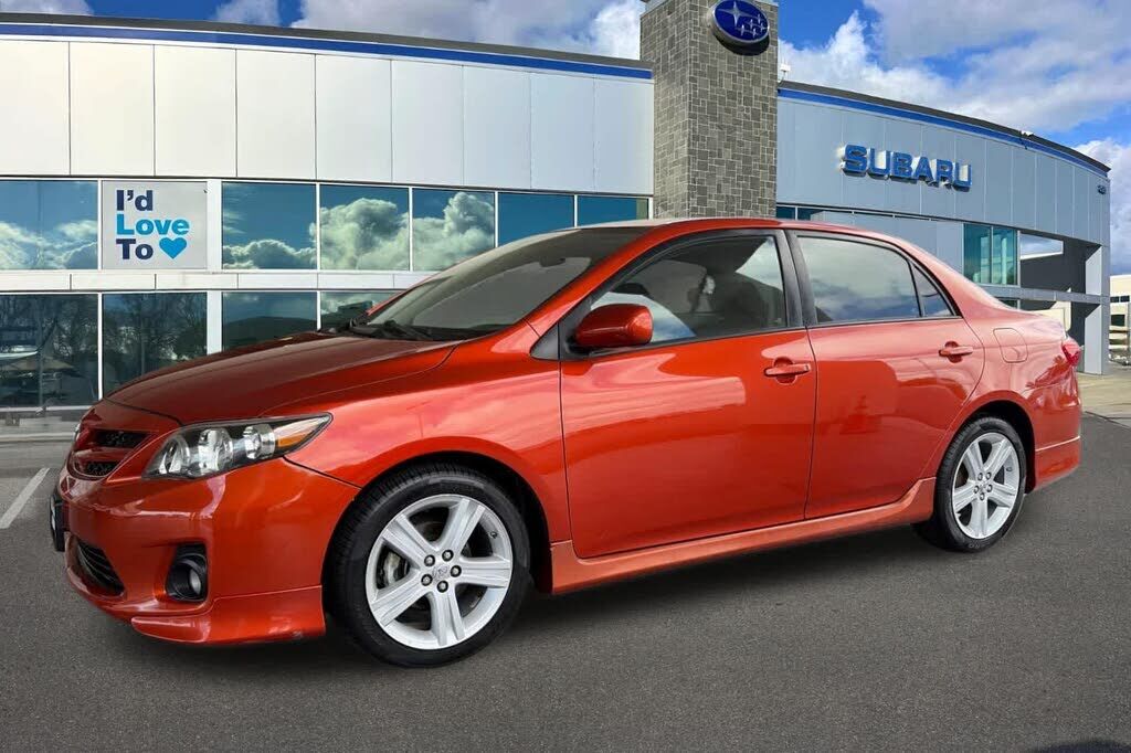 2013 TOYOTA Corolla