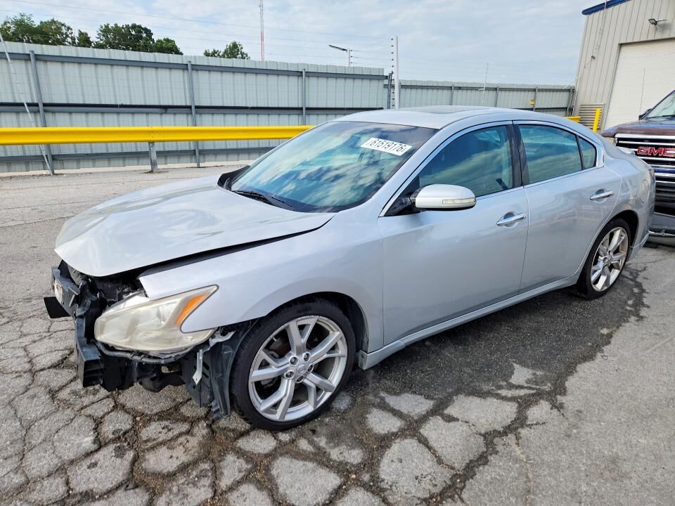 2012 NISSAN Maxima