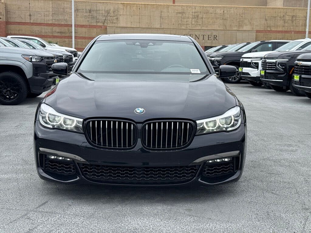 2019 BMW 740i