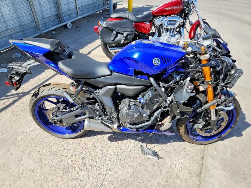 2025 YAMAHA YZF