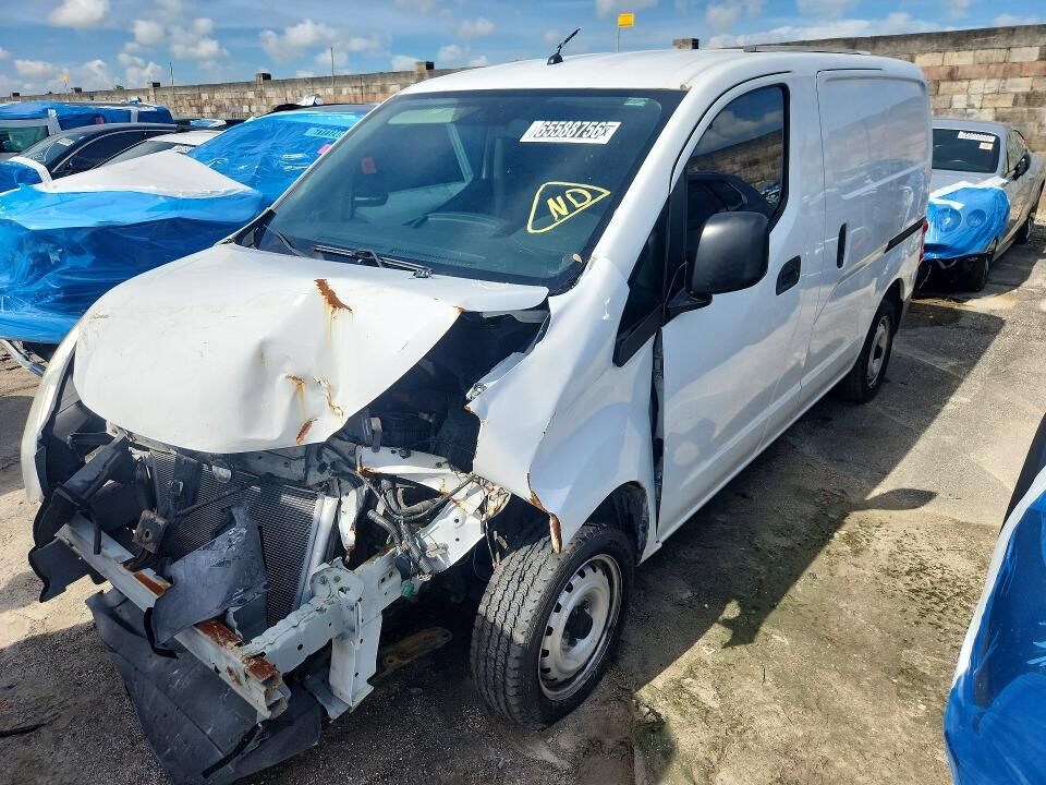 2015 NISSAN NV200