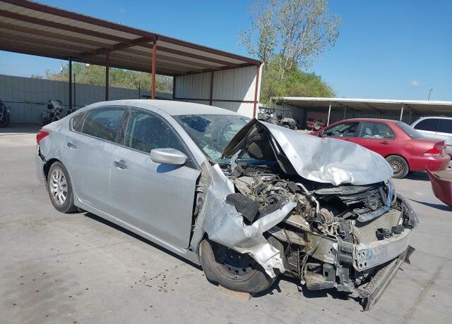 2016 NISSAN Altima