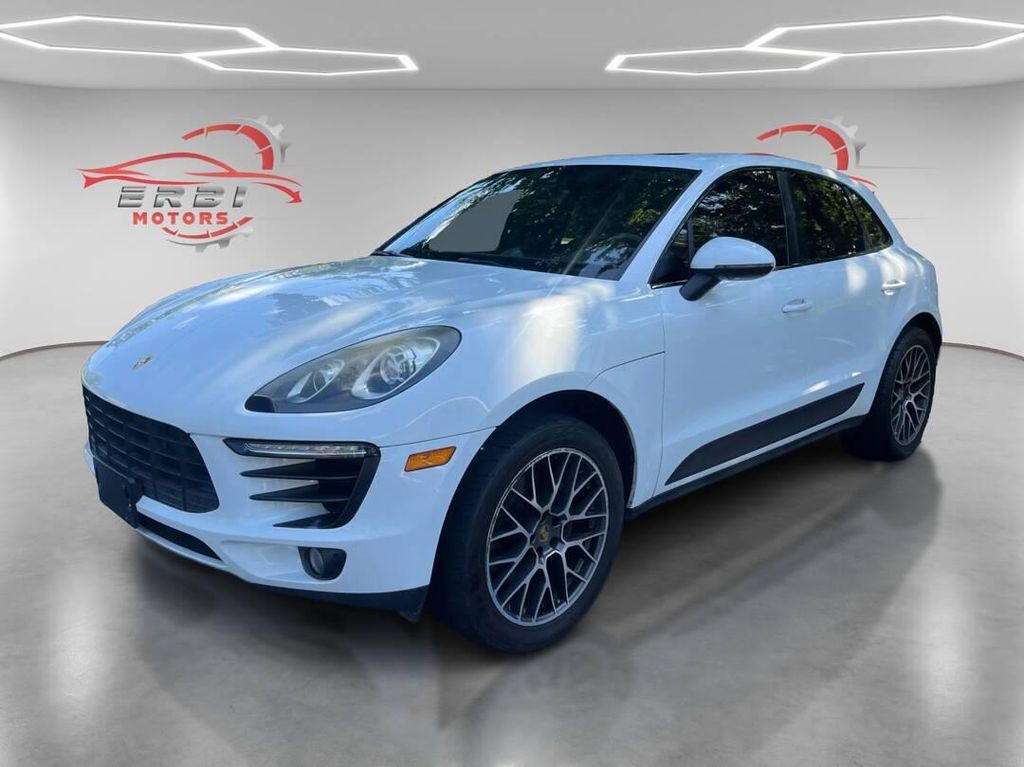 2018 PORSCHE Macan