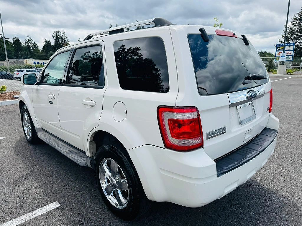 2011 FORD Escape
