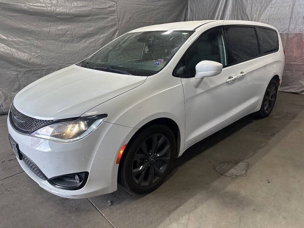 2019 CHRYSLER Pacifica