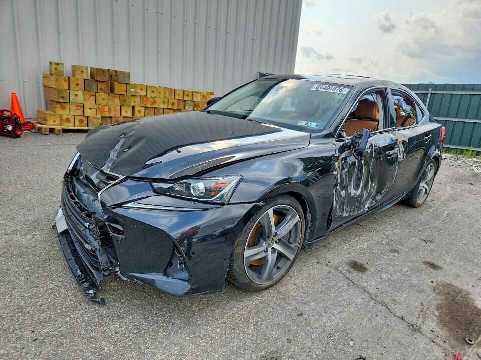 2018 LEXUS IS