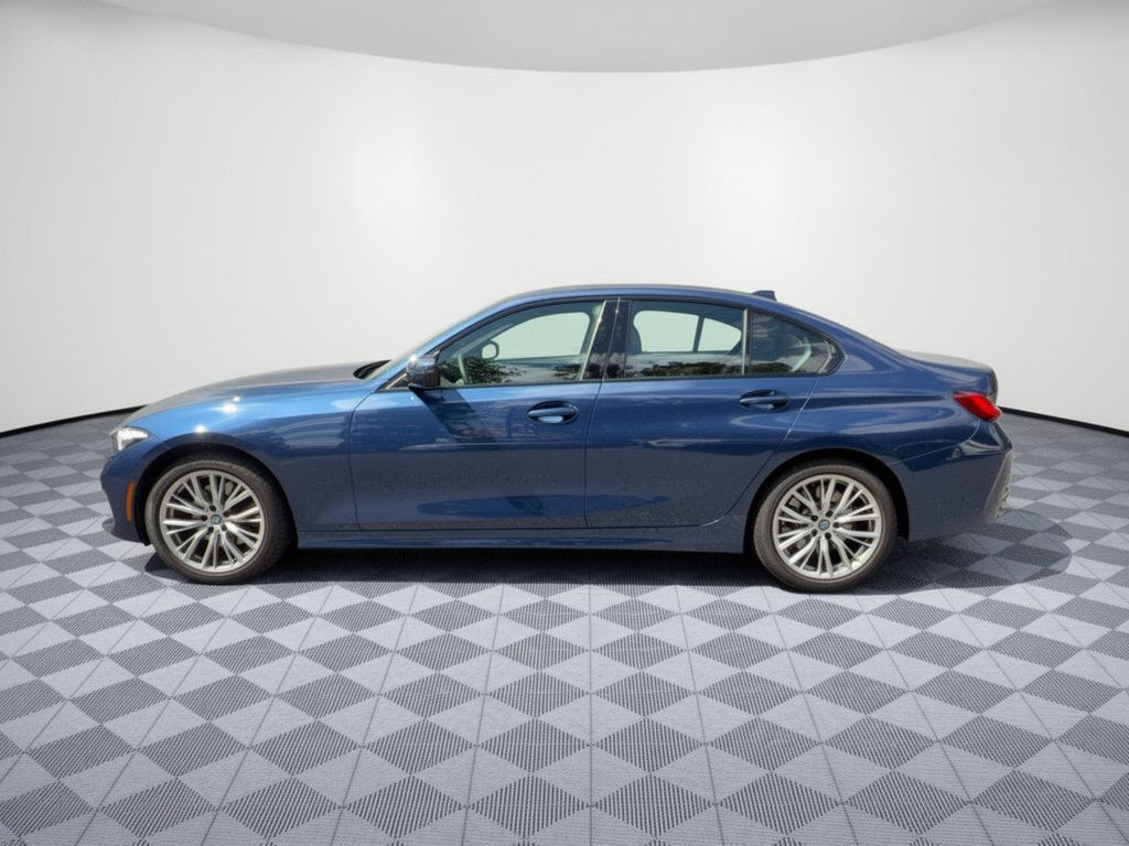 2023 BMW 330i