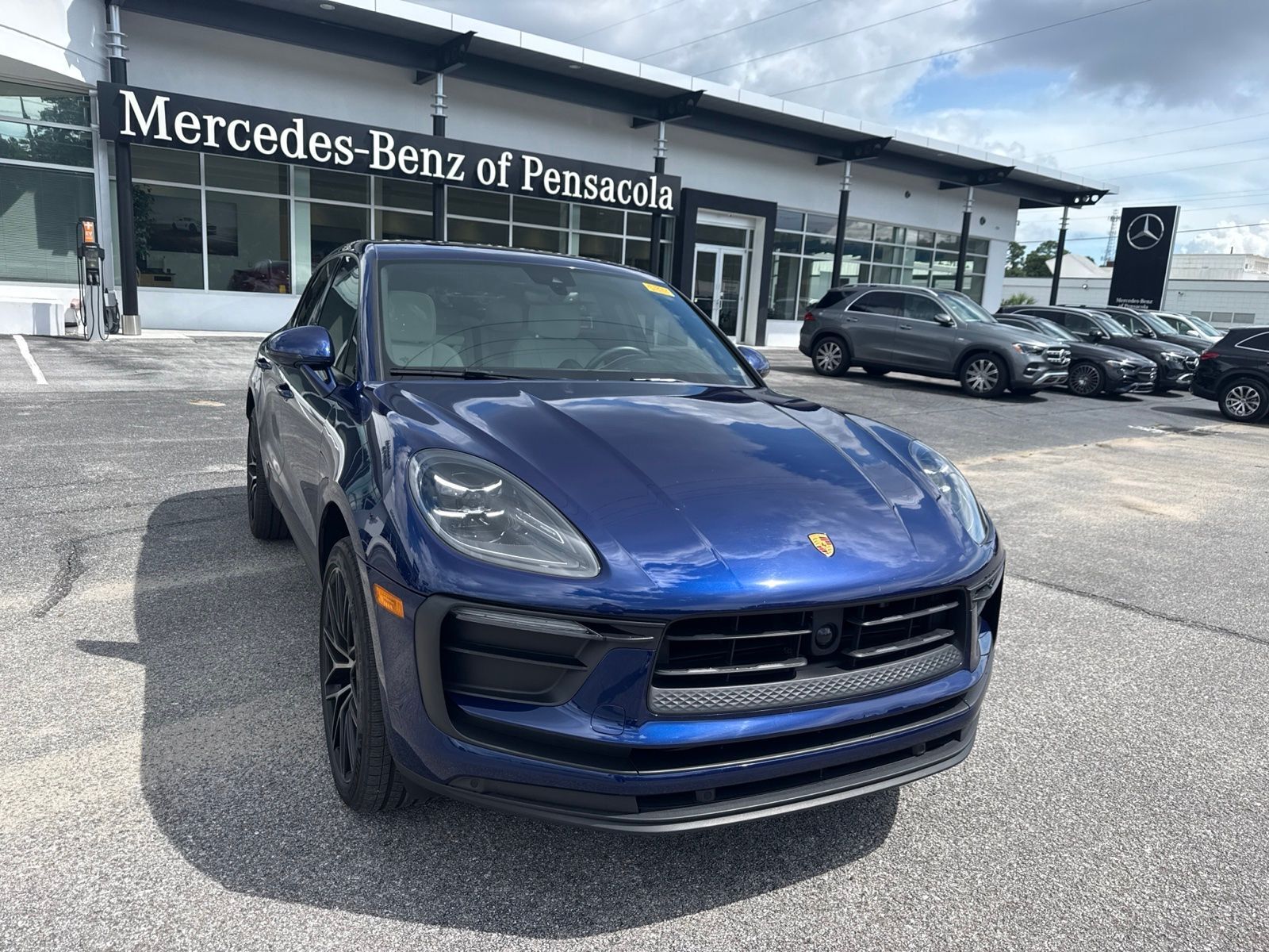 2023 PORSCHE Macan