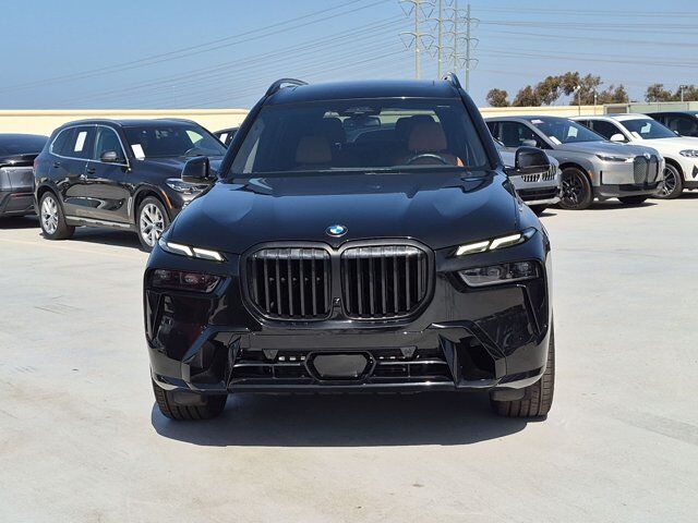 2024 BMW X7