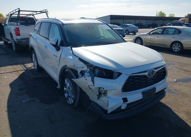 2020 TOYOTA Highlander