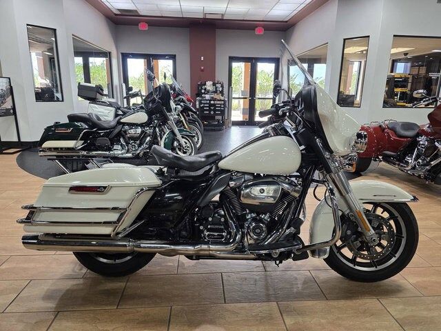 2017 HARLEY DAVIDSON FLHTP / Police Electra Glide