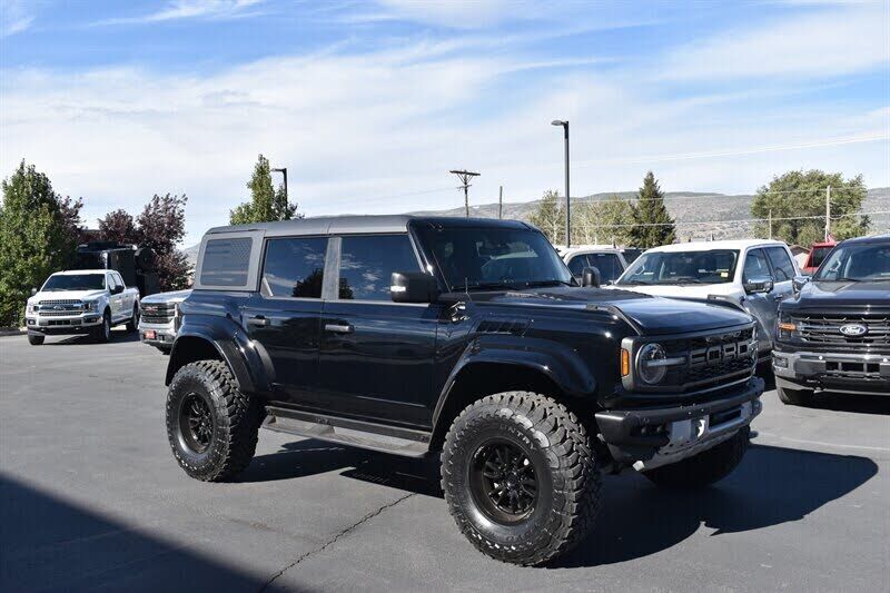 2024 FORD Bronco