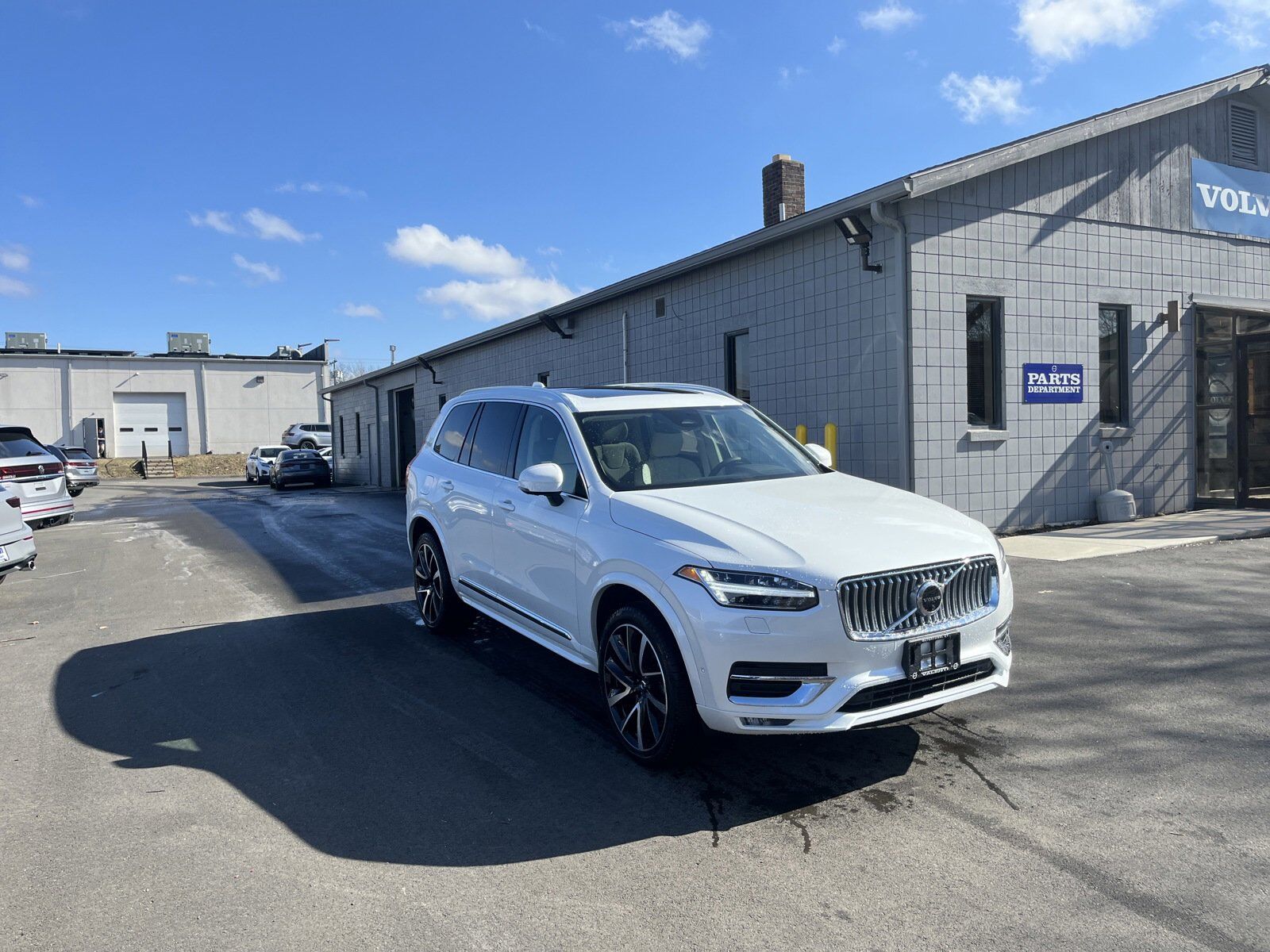 2024 VOLVO XC90