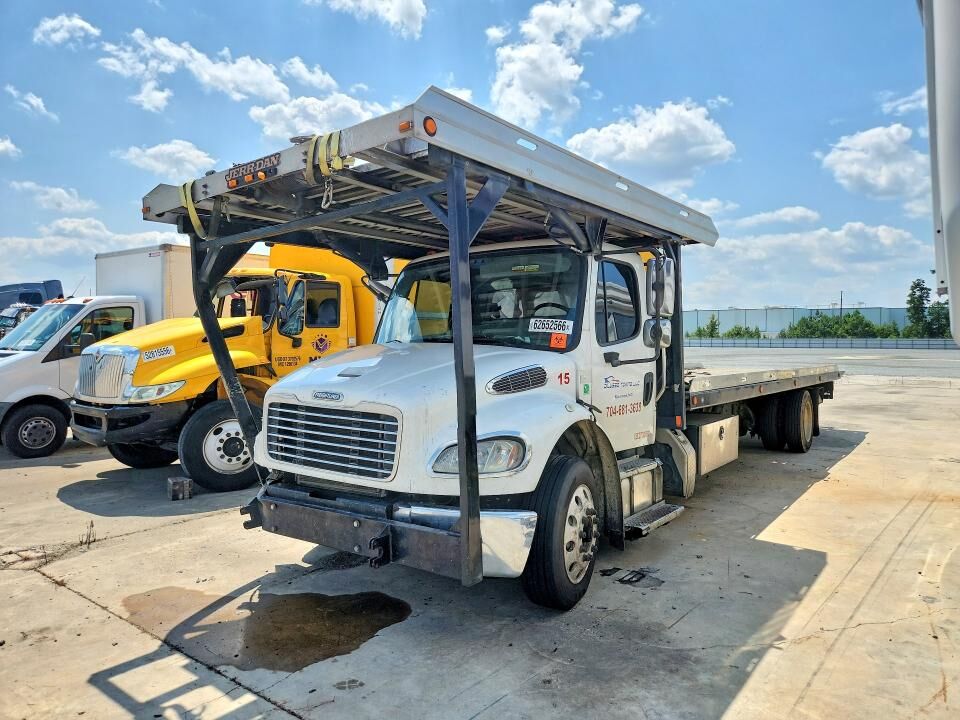 2016 FREIGHTLINER M2