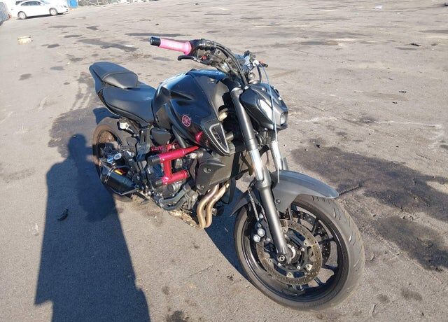 2022 YAMAHA MTN690