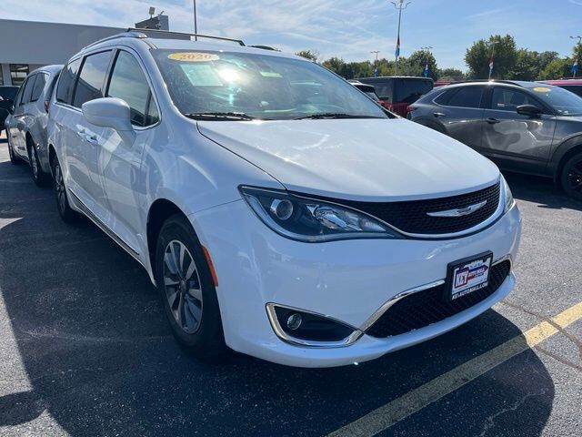 2020 CHRYSLER Pacifica