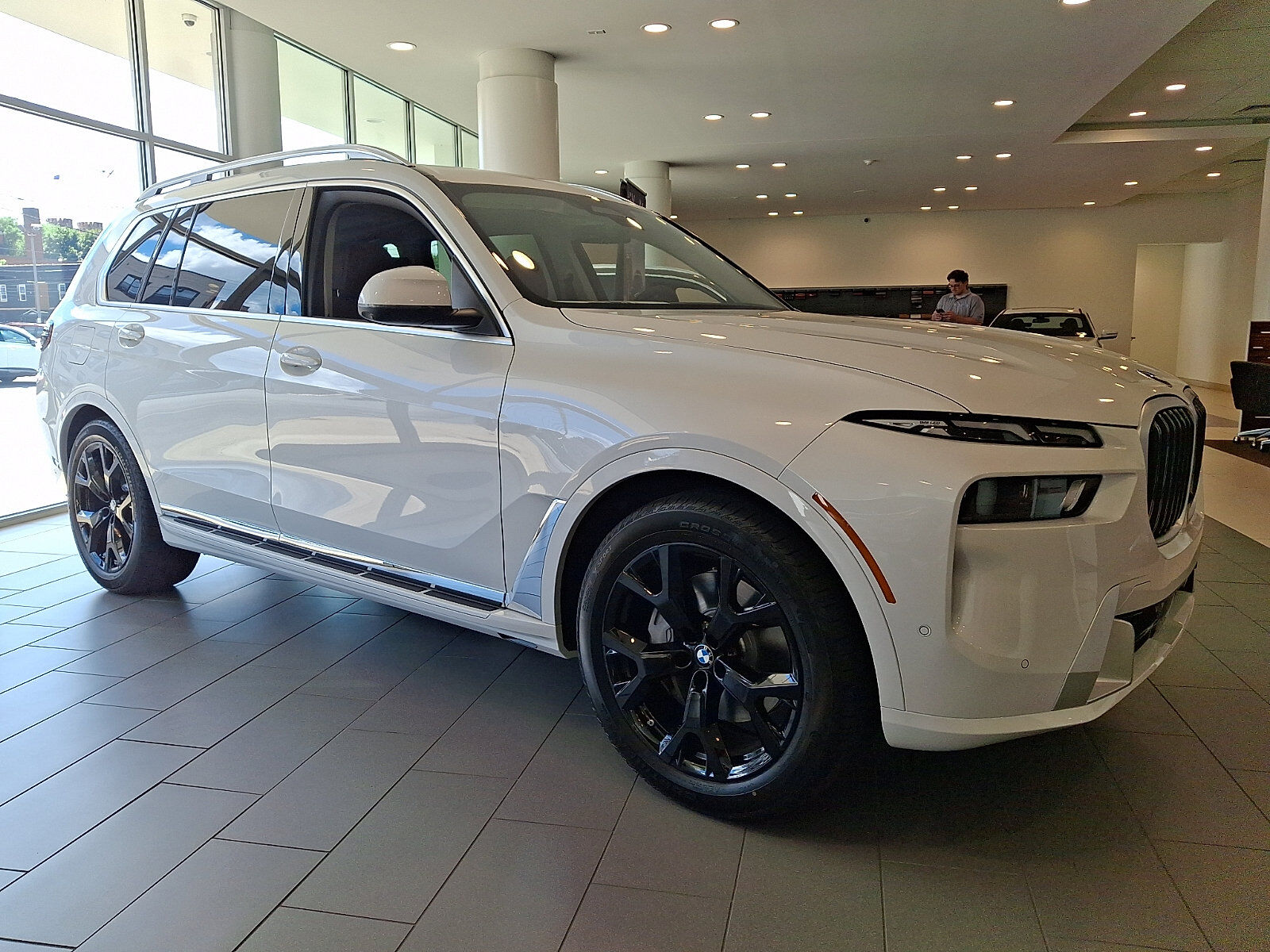 2027 BMW X7