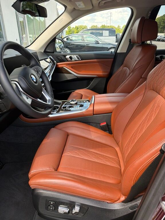 2024 BMW X7
