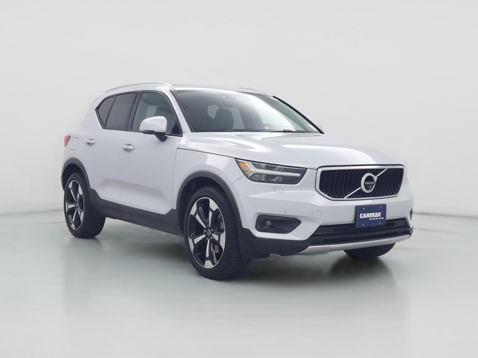 2021 VOLVO XC40