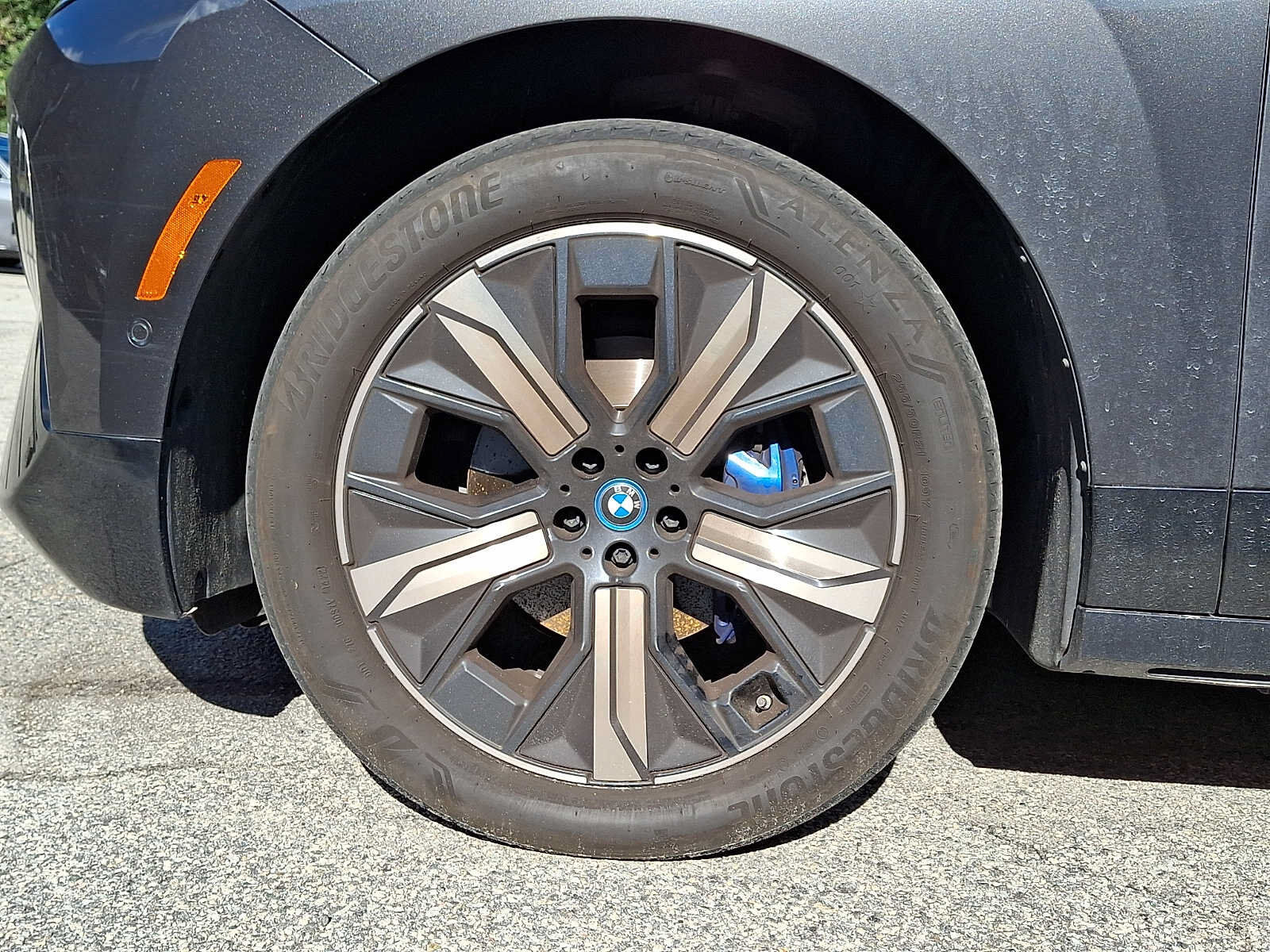 2024 BMW iX