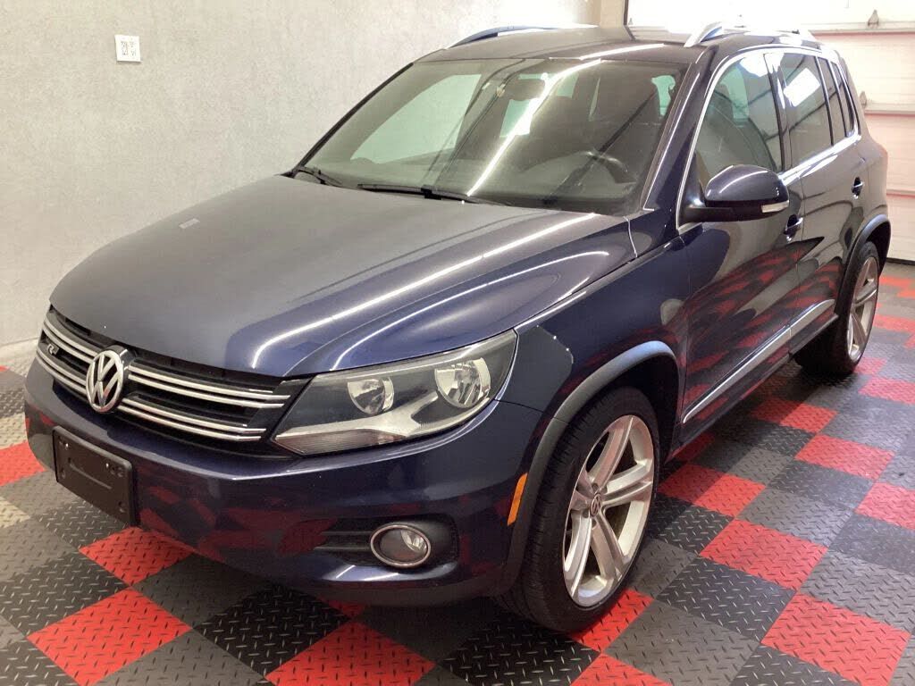 2016 VOLKSWAGEN Tiguan