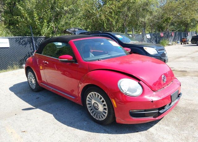 2016 VOLKSWAGEN Beetle