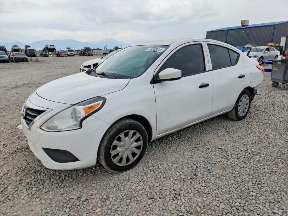 2019 NISSAN Versa