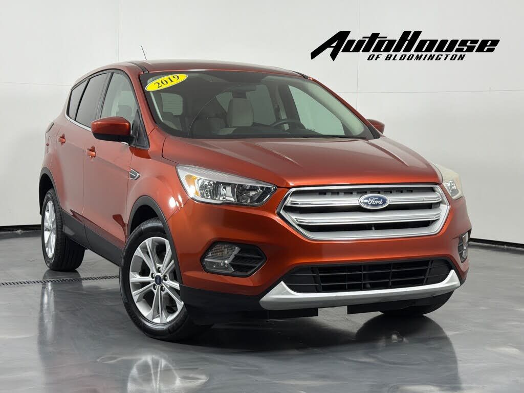 2019 FORD Escape