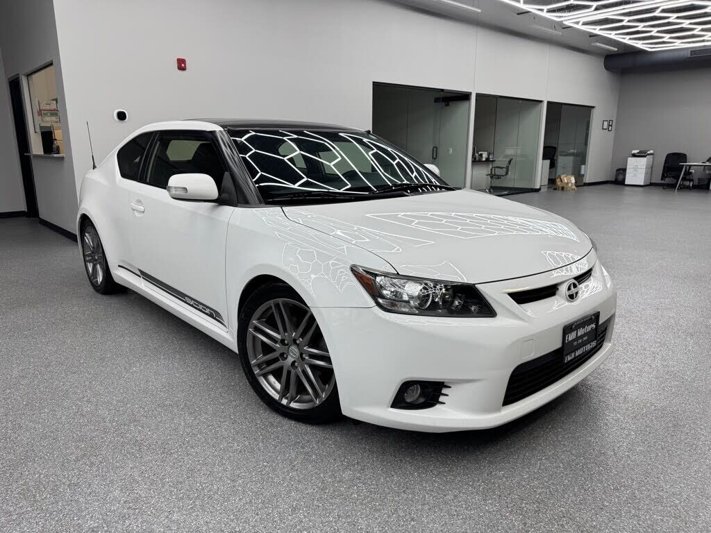 2013 TOYOTA SCION