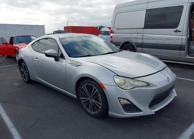 2013 TOYOTA Scion