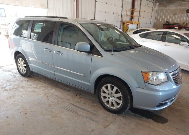 2016 CHRYSLER Town and Country