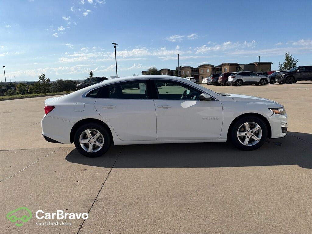 2024 CHEVROLET Malibu