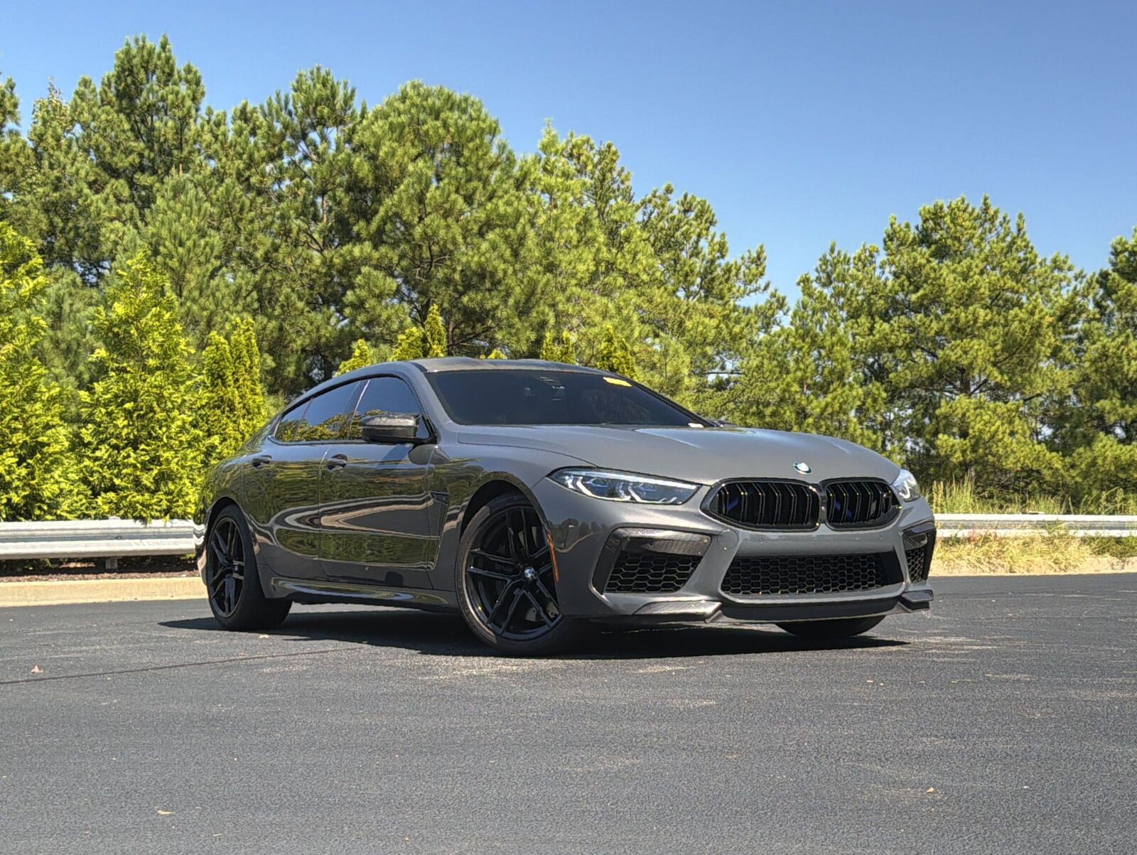 2022 BMW M8