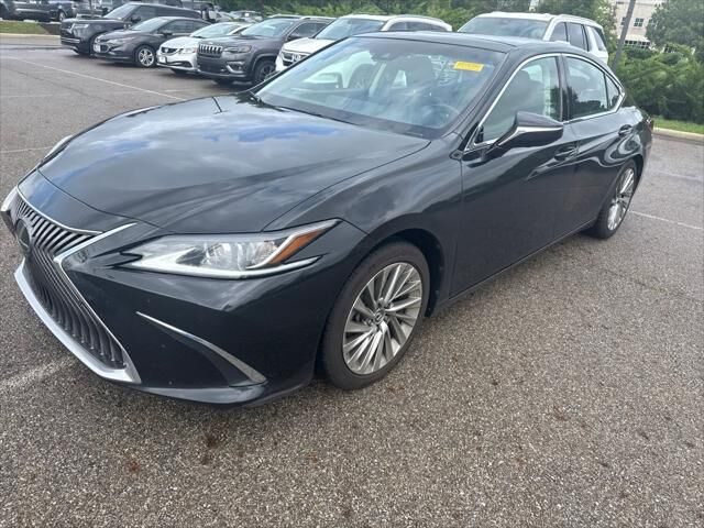 2019 LEXUS ES