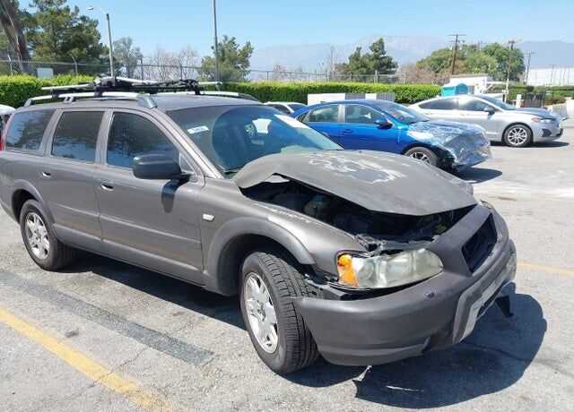 2006 VOLVO XC70
