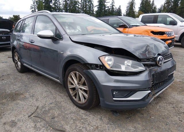2017 VOLKSWAGEN Golf Alltrack