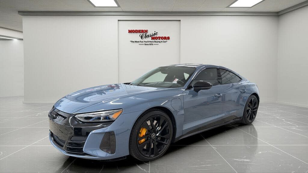 2022 AUDI RS e-tron