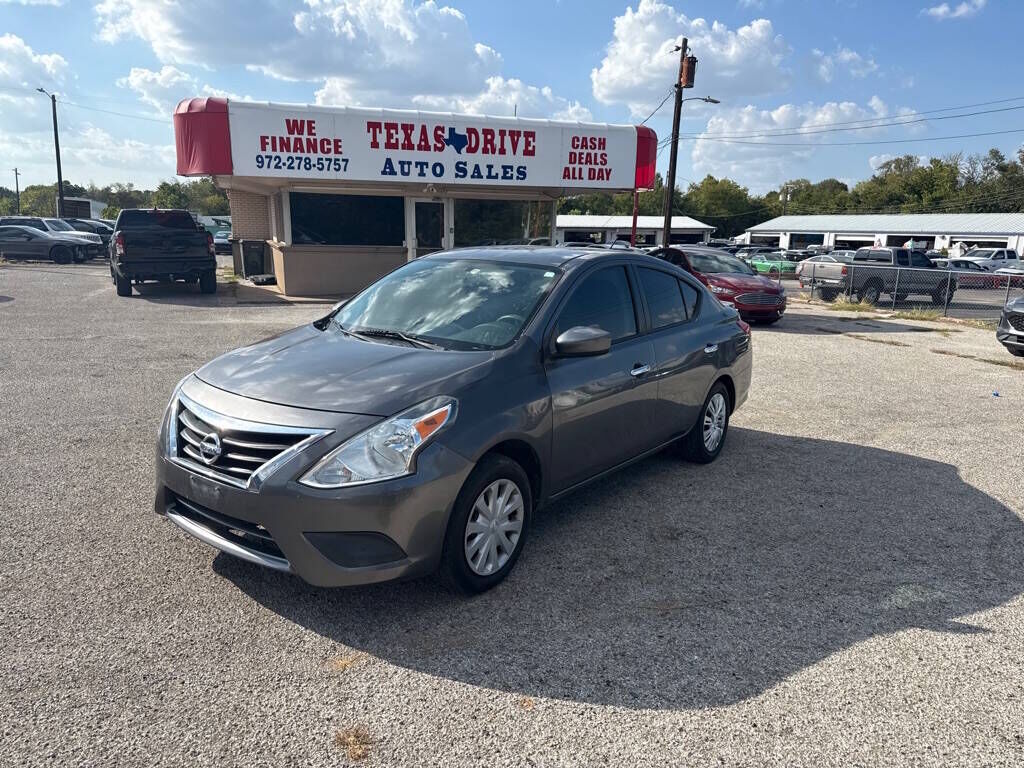 2019 NISSAN Versa