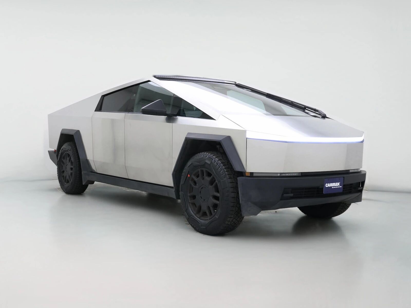 2024 TESLA Cybertruck