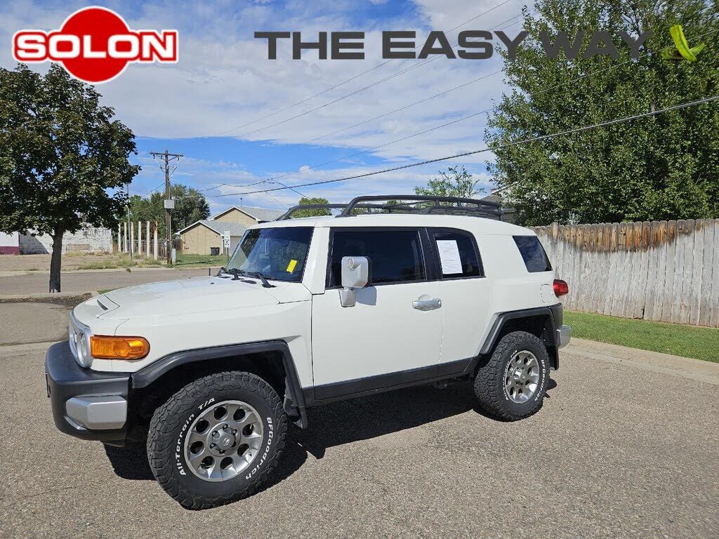 2013 TOYOTA FJ Cruiser