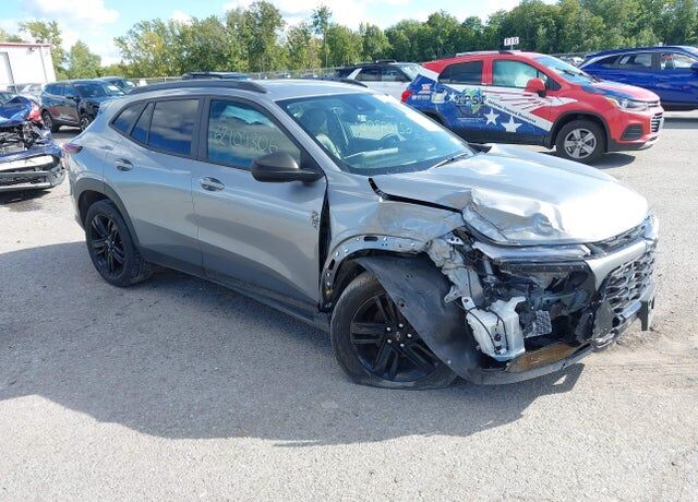 2025 CHEVROLET Trax