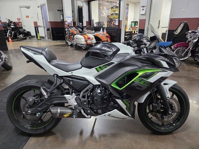2022 KAWASAKI Ninja