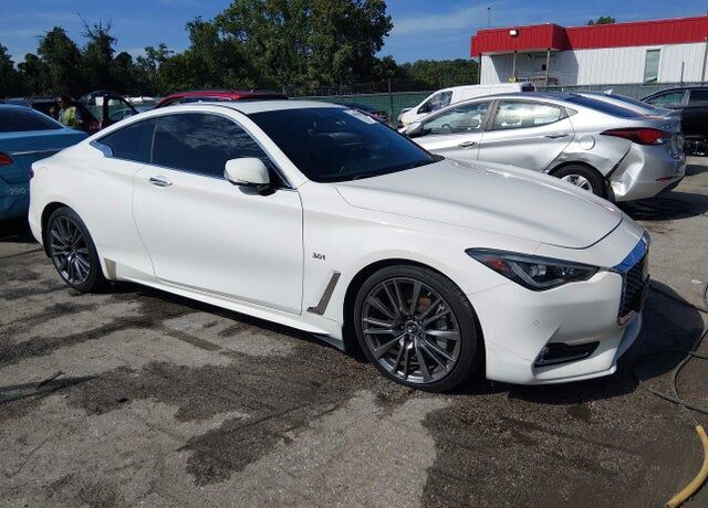 2017 INFINITI Q60