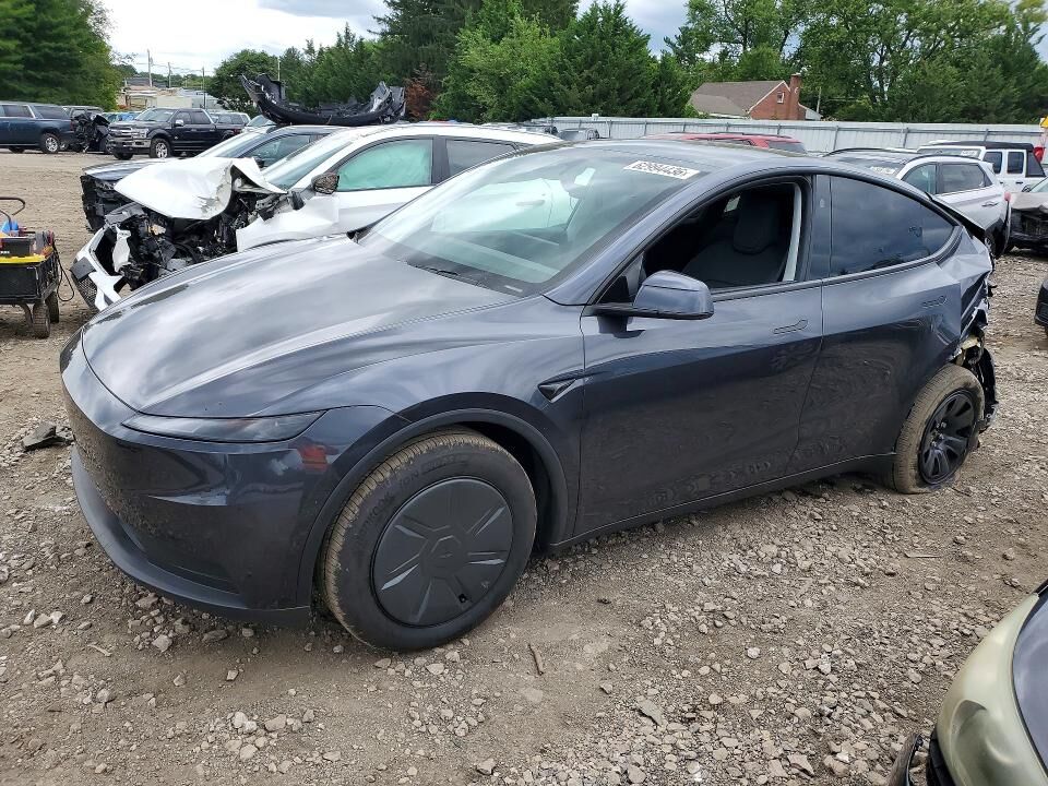 2026 TESLA Model Y