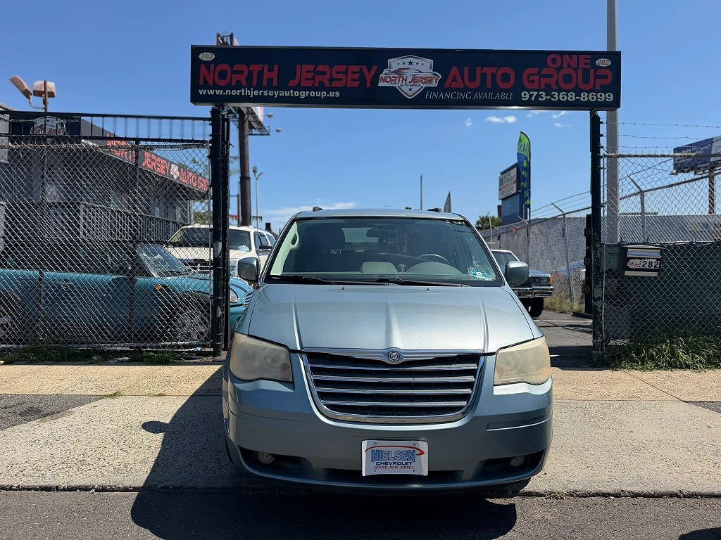 2010 CHRYSLER Town and Country