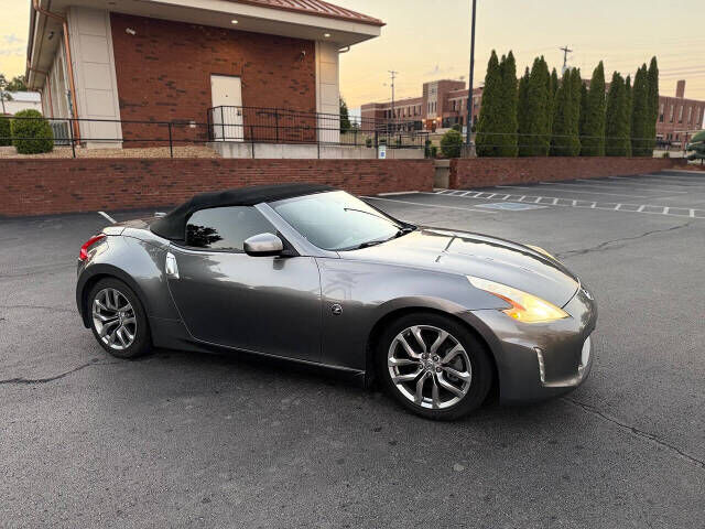 2014 NISSAN 370Z