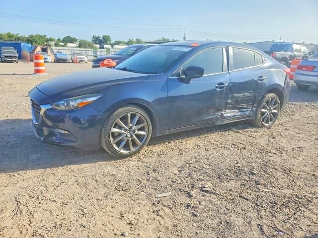 2018 MAZDA Mazda3